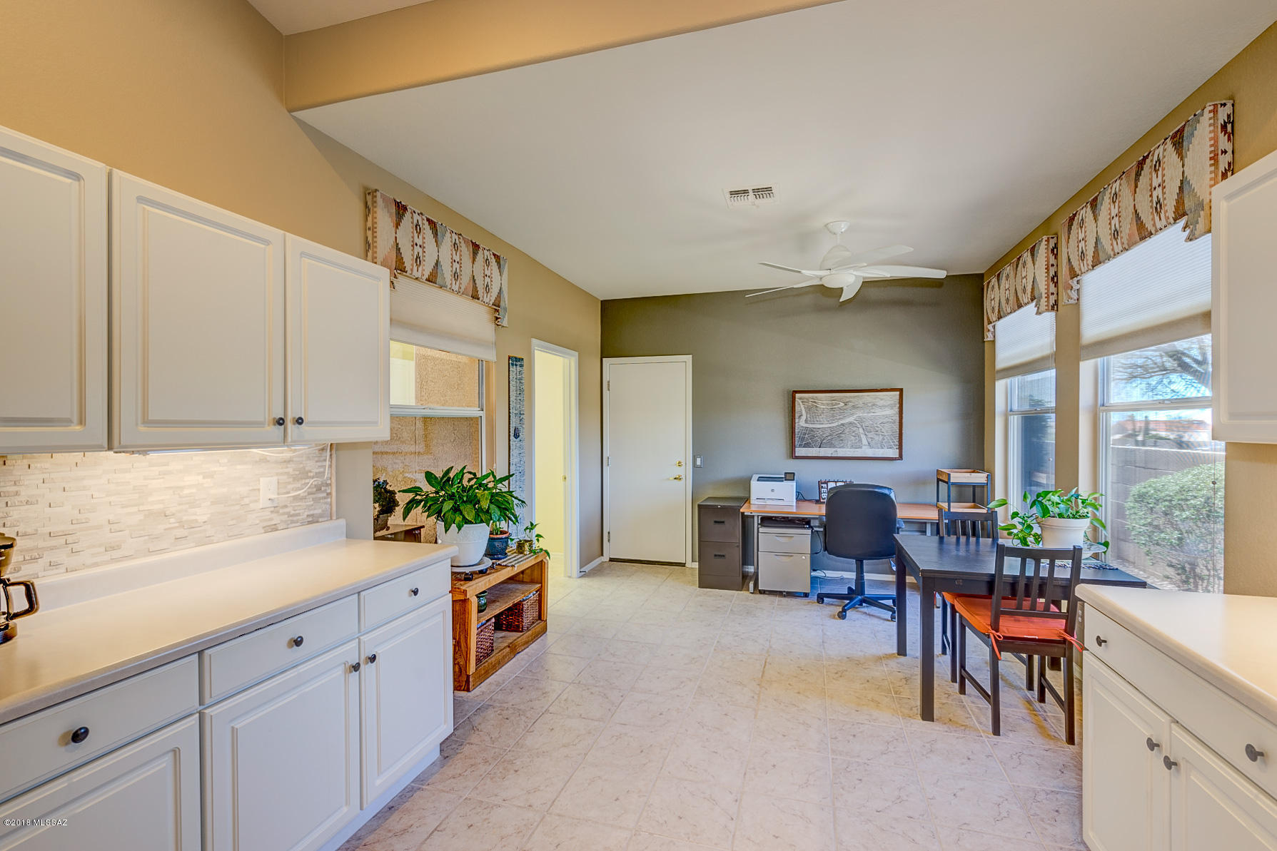 64300 East Wind Ridge Circle Tucson, AZ 85739 - Photo 5 of 24