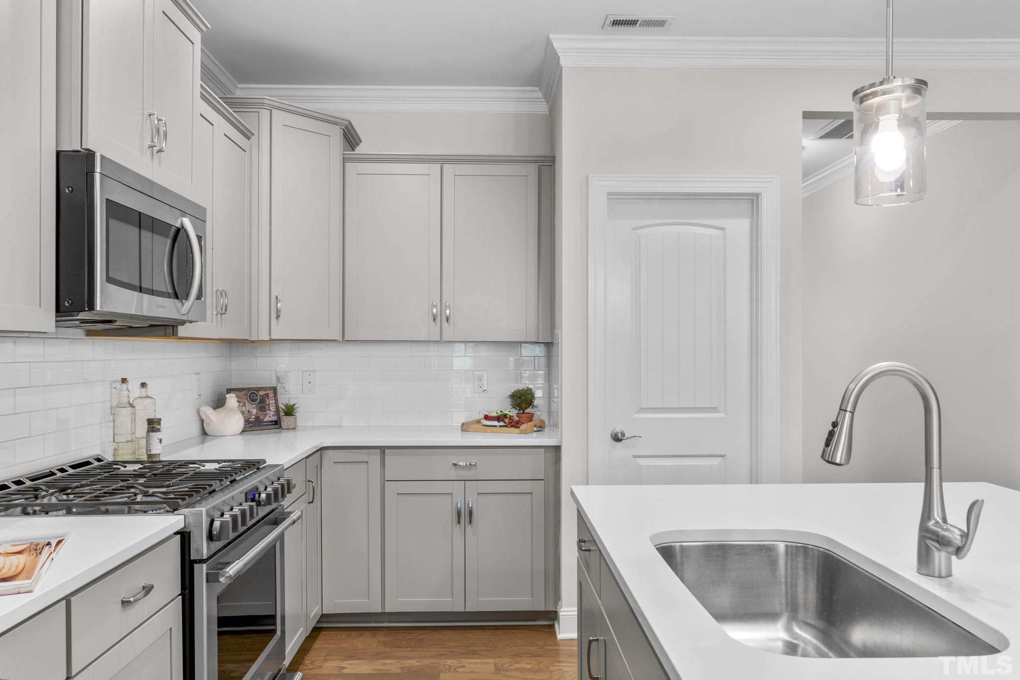 510 Jones Franklin Road Raleigh, NC 27606 - Photo 10 of 40