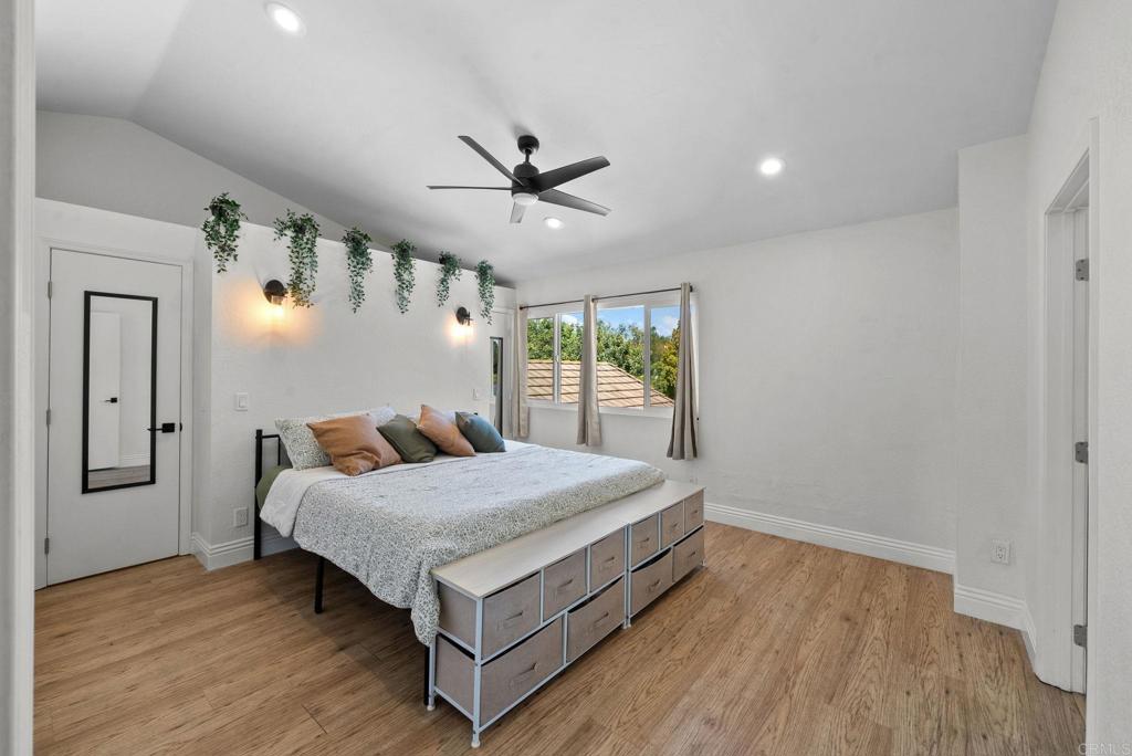 41910 Humber Drive Temecula, CA 92591 - Photo 23 of 40 a room with a bed and window