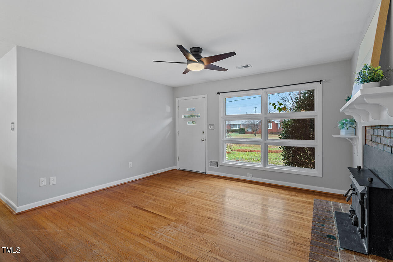 727 Winterlochen Road Raleigh, NC 27603 - Photo 6 of 35 727 Winterlochen Road_04