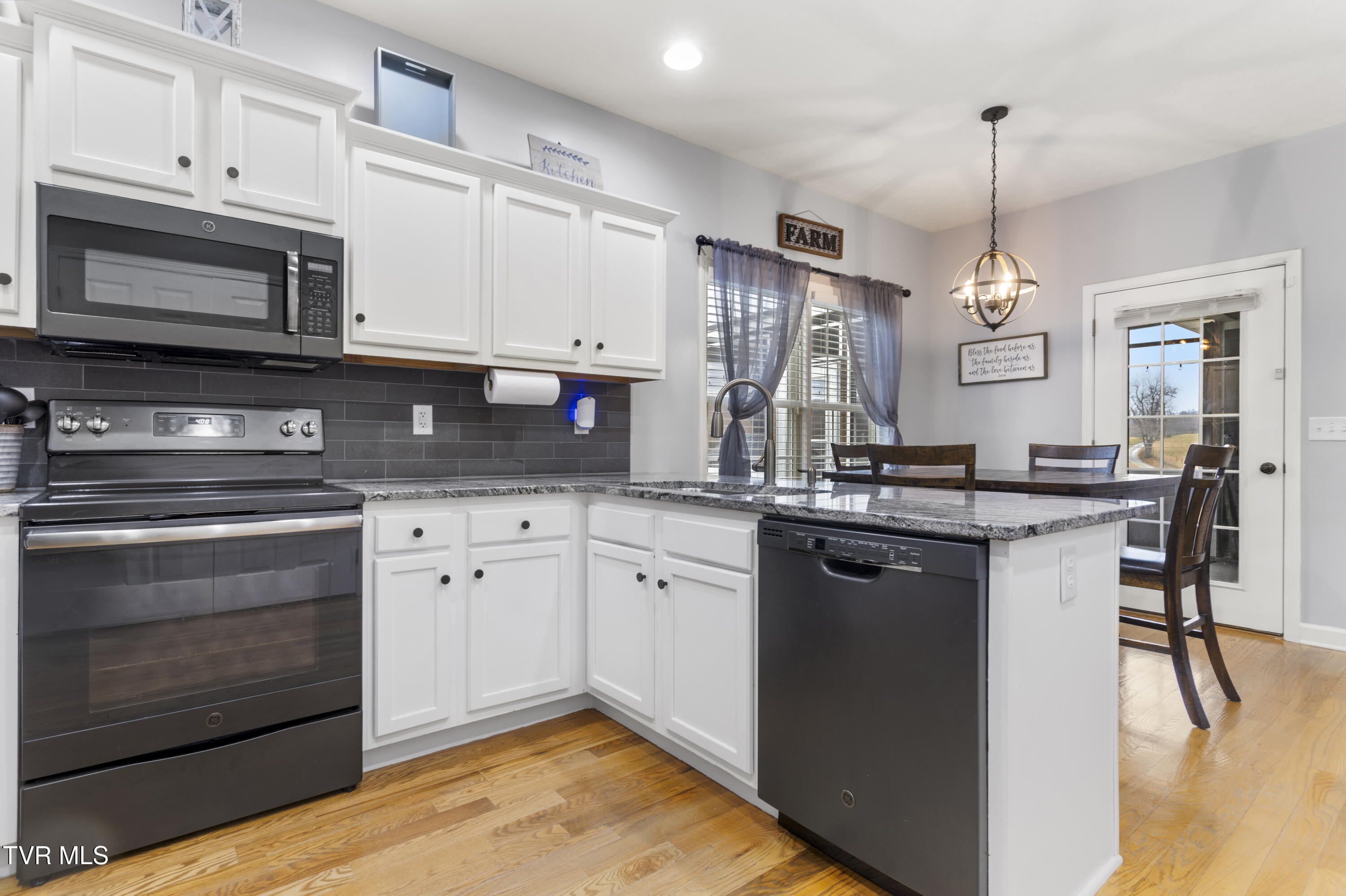 14707 Village Loop Abingdon, VA 24210 - Photo 20 of 44 177A9541