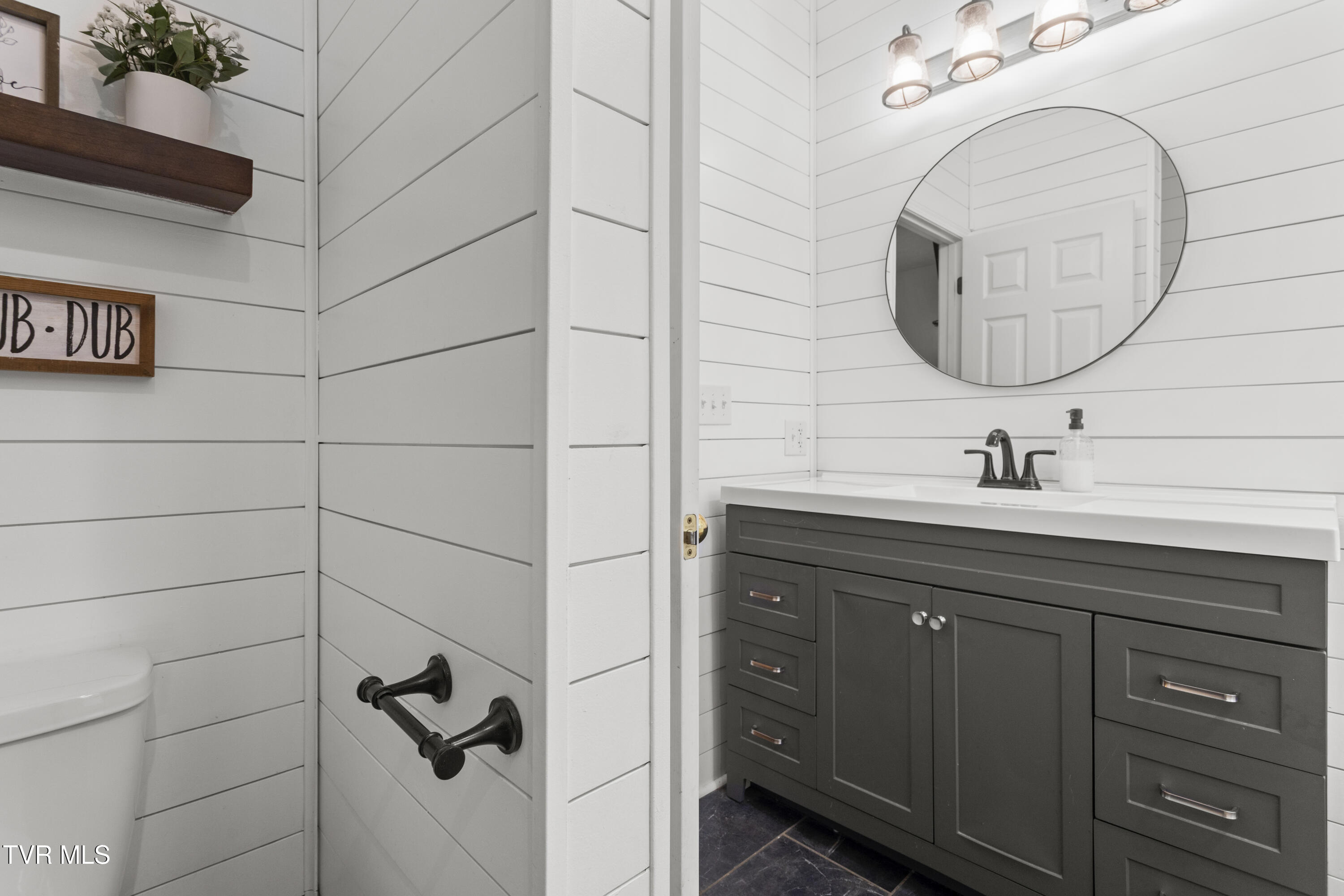 14707 Village Loop Abingdon, VA 24210 - Photo 37 of 44 177A9503