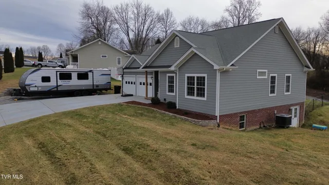 $349,000 | 14707 Village Loop, Abingdon, VA 24210