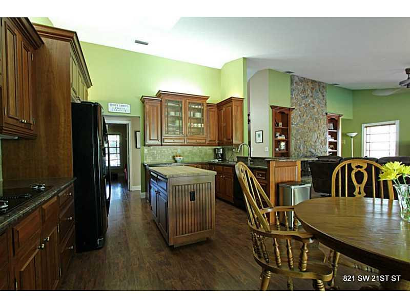 821 Southwest 21st Street Boca Raton, FL 33486 - Photo 3 of 14 Kitchen.