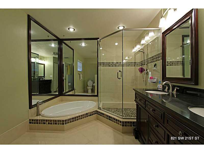 821 Southwest 21st Street Boca Raton, FL 33486 - Photo 8 of 14 Bathroom Master.
