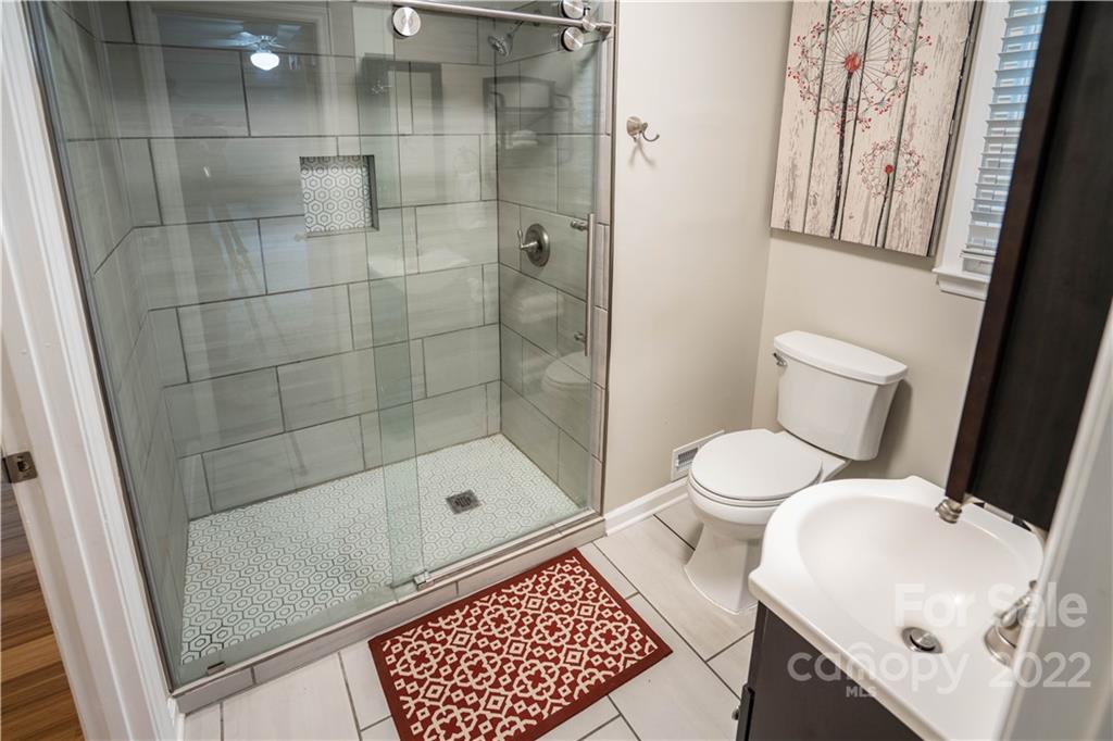 1517 Hart Road Charlotte, NC 28214 - Photo 12 of 28 Gallery Image 12