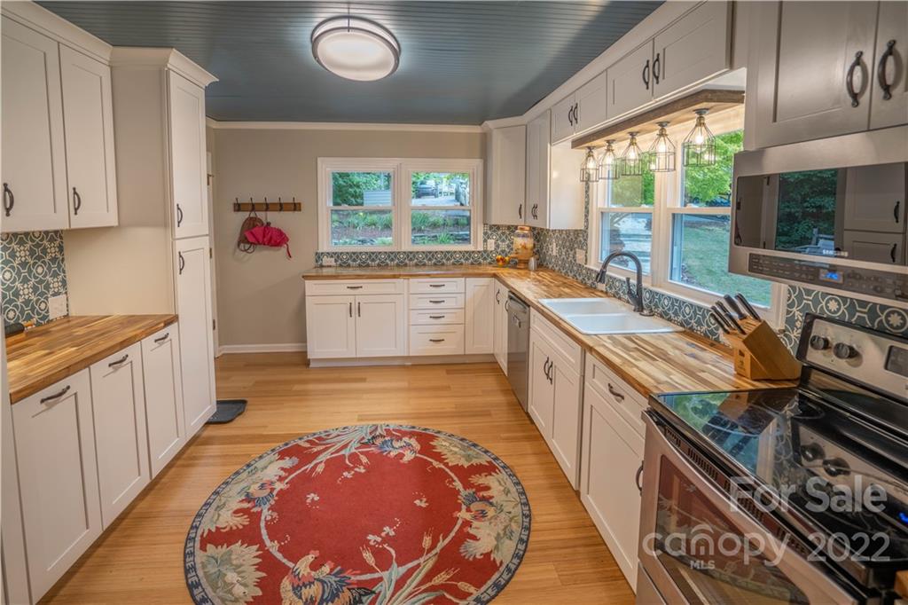 1517 Hart Road Charlotte, NC 28214 - Photo 6 of 28 Gallery Image 6
