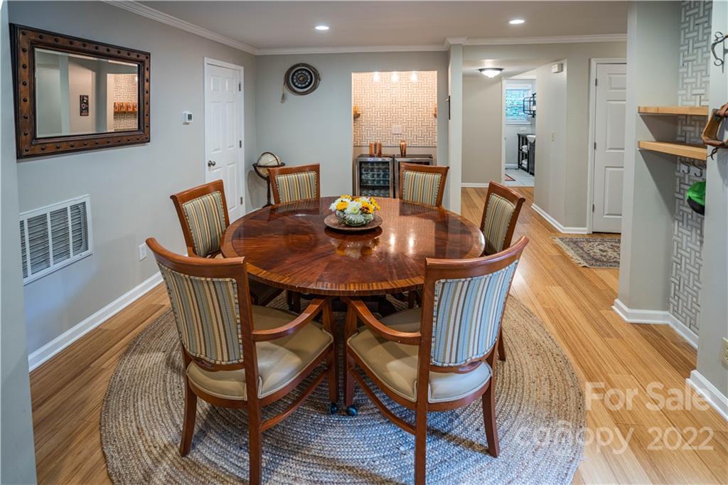 1517 Hart Road Charlotte, NC 28214 - Photo 9 of 28 Gallery Image 9