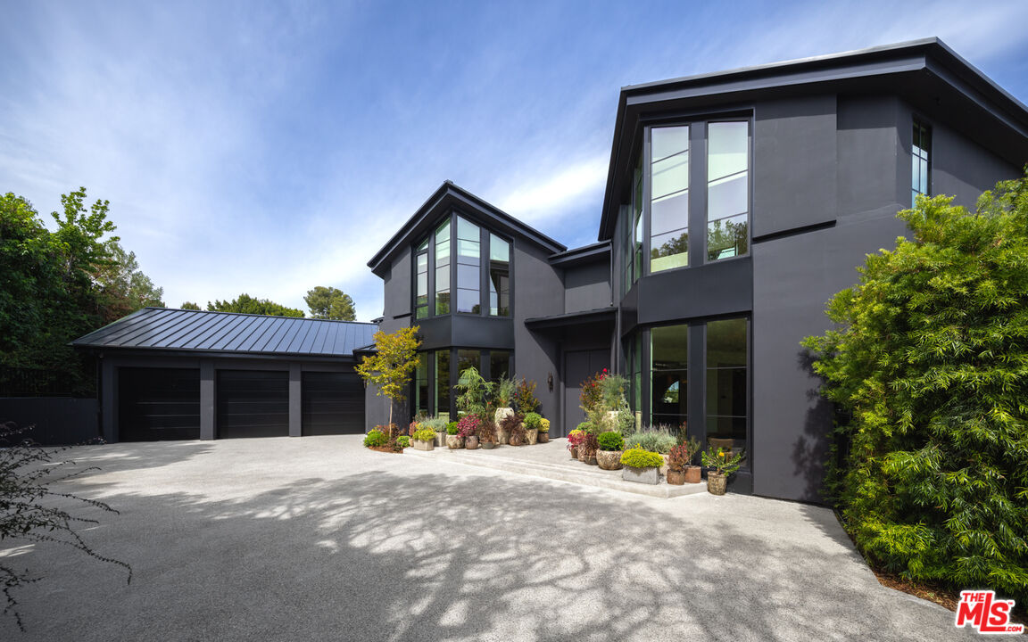 1122 La Altura Road Beverly Hills, CA 90210 - Photo 3 of 44