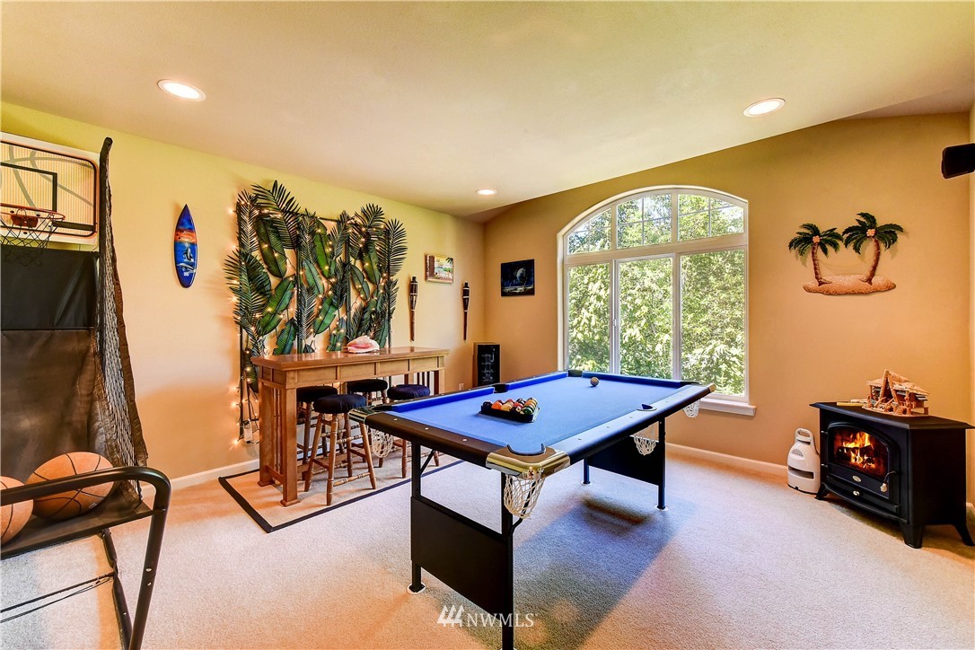 3704 Maple Road Lynnwood, WA 98037 - Photo 24 of 30 a room with furniture and window