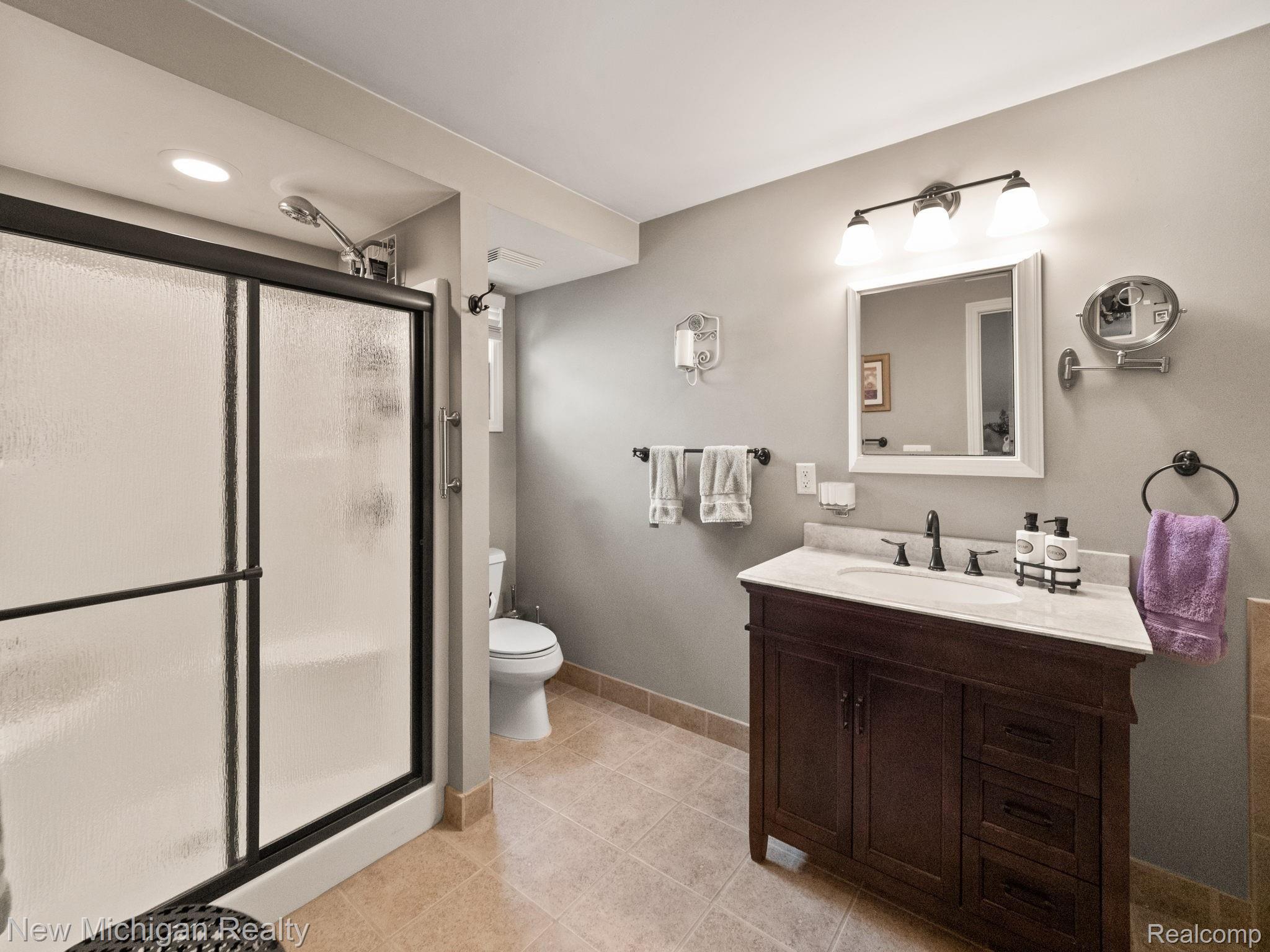 163 Ferndale Avenue Rochester, MI 48307 - Photo 33 of 41 36.jpg