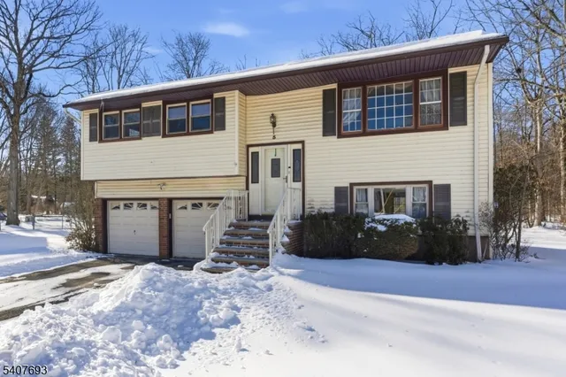 $615,000 | 5 Downstream Drive, Flanders, NJ 07836