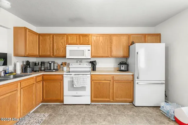 $1,250 | 100 Ashwood Drive, Jacksonville, NC 28546