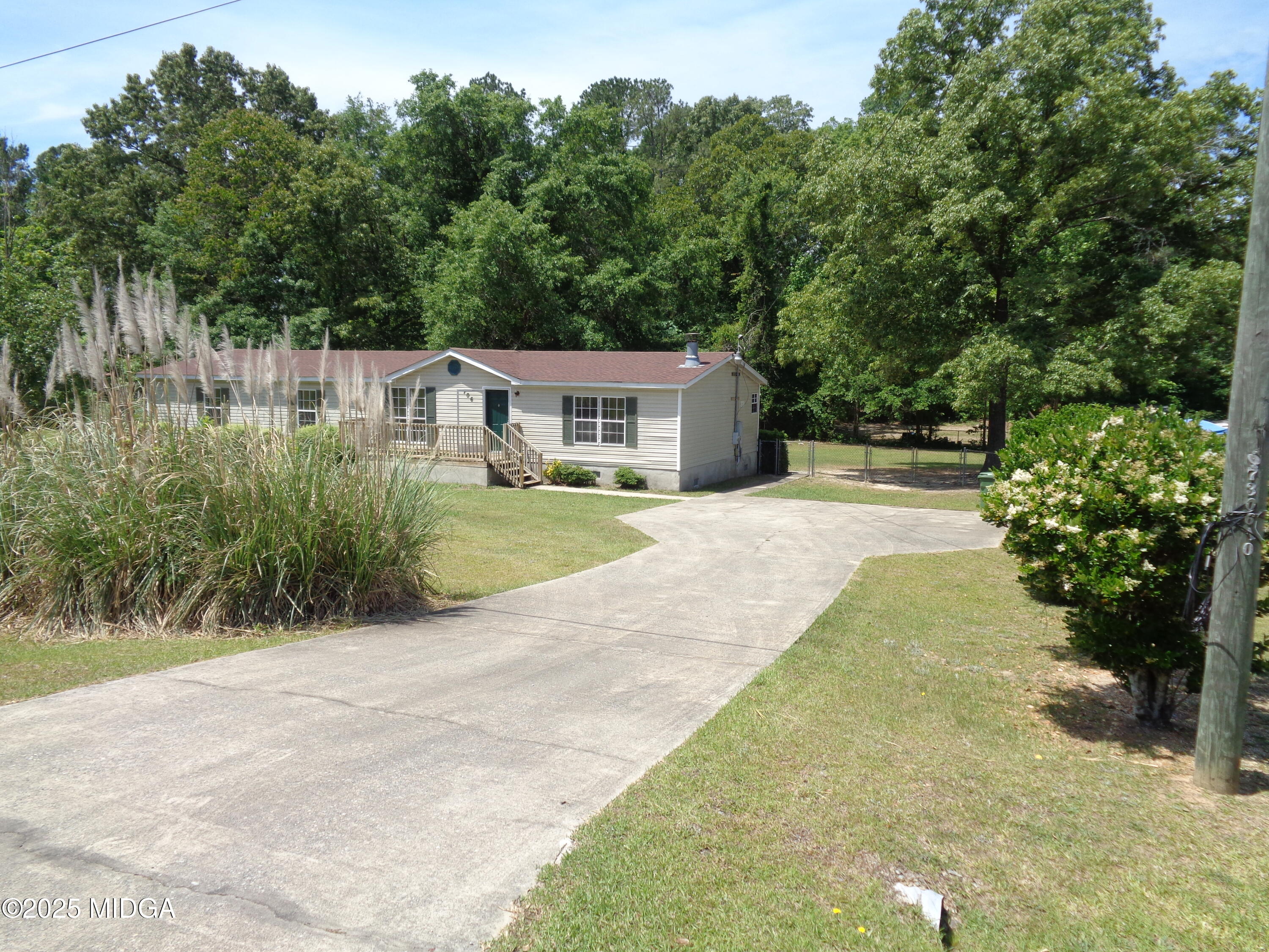 706 Chapman Road Macon, GA 31211 - Photo 4 of 32 DSC00436