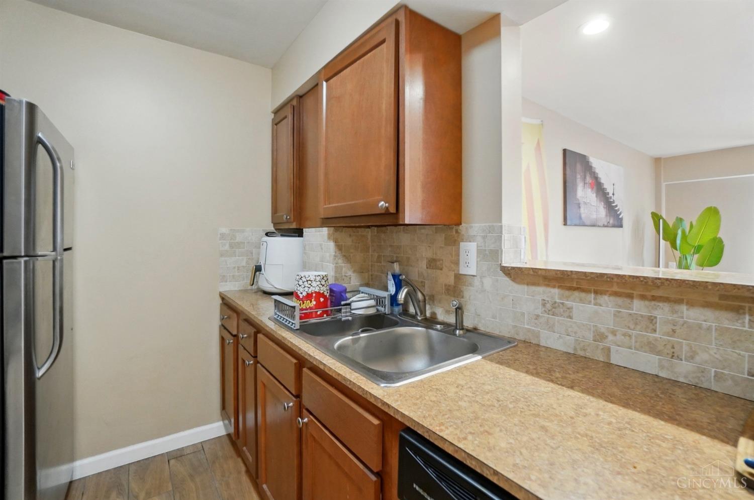 1815 William Howard Taft Road, Unit 702 Cincinnati, OH 45206 - Photo 15 of 35