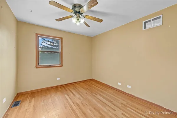 $3,400 | 31 West Harrison Road, Lombard, IL 60148