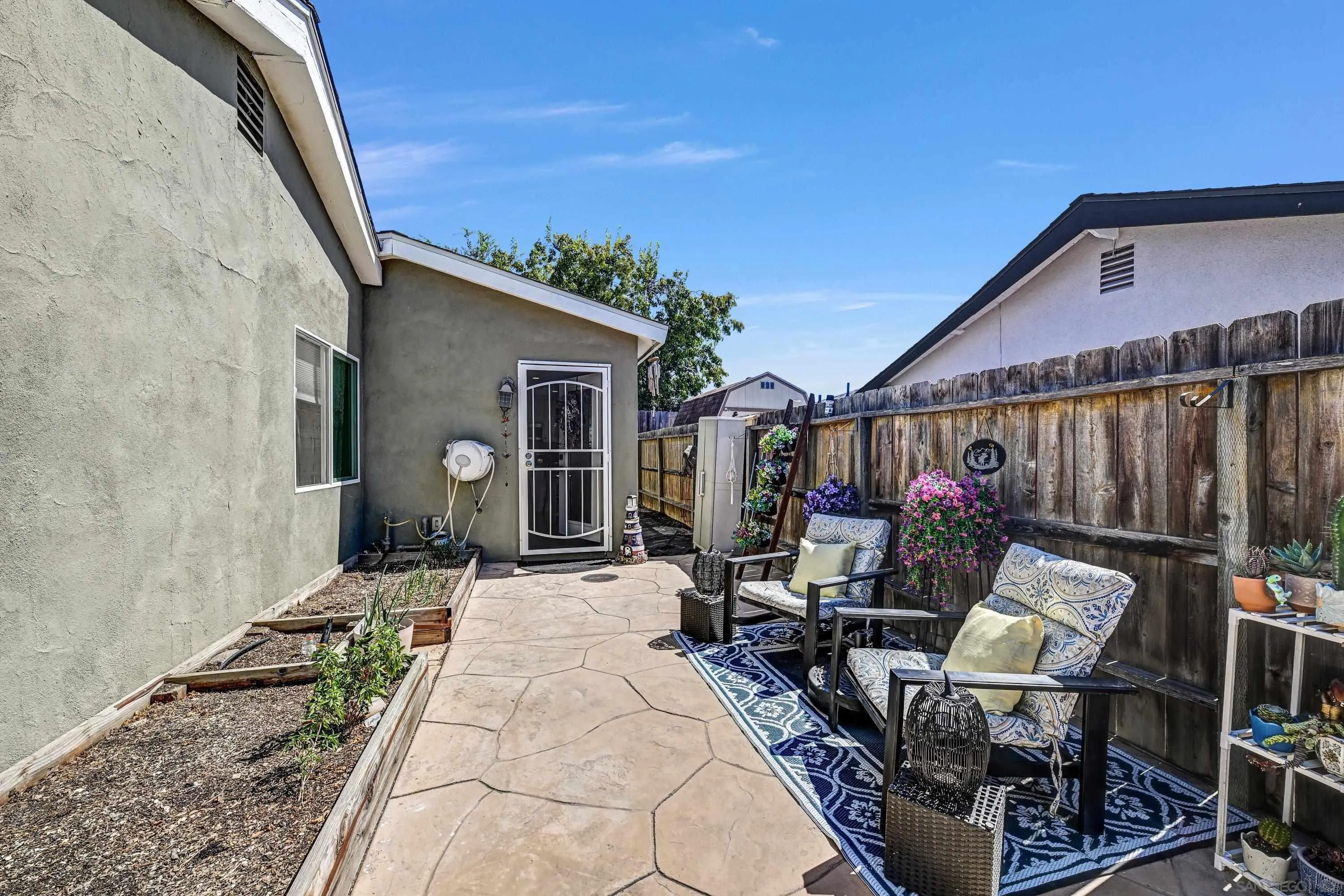 13145-47 Carriage Road Poway, CA 92064 - Photo 24 of 29 Gallery Image 24