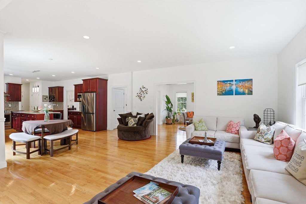 9 Boxwood Road Westford, MA 01886 - Photo 7 of 40