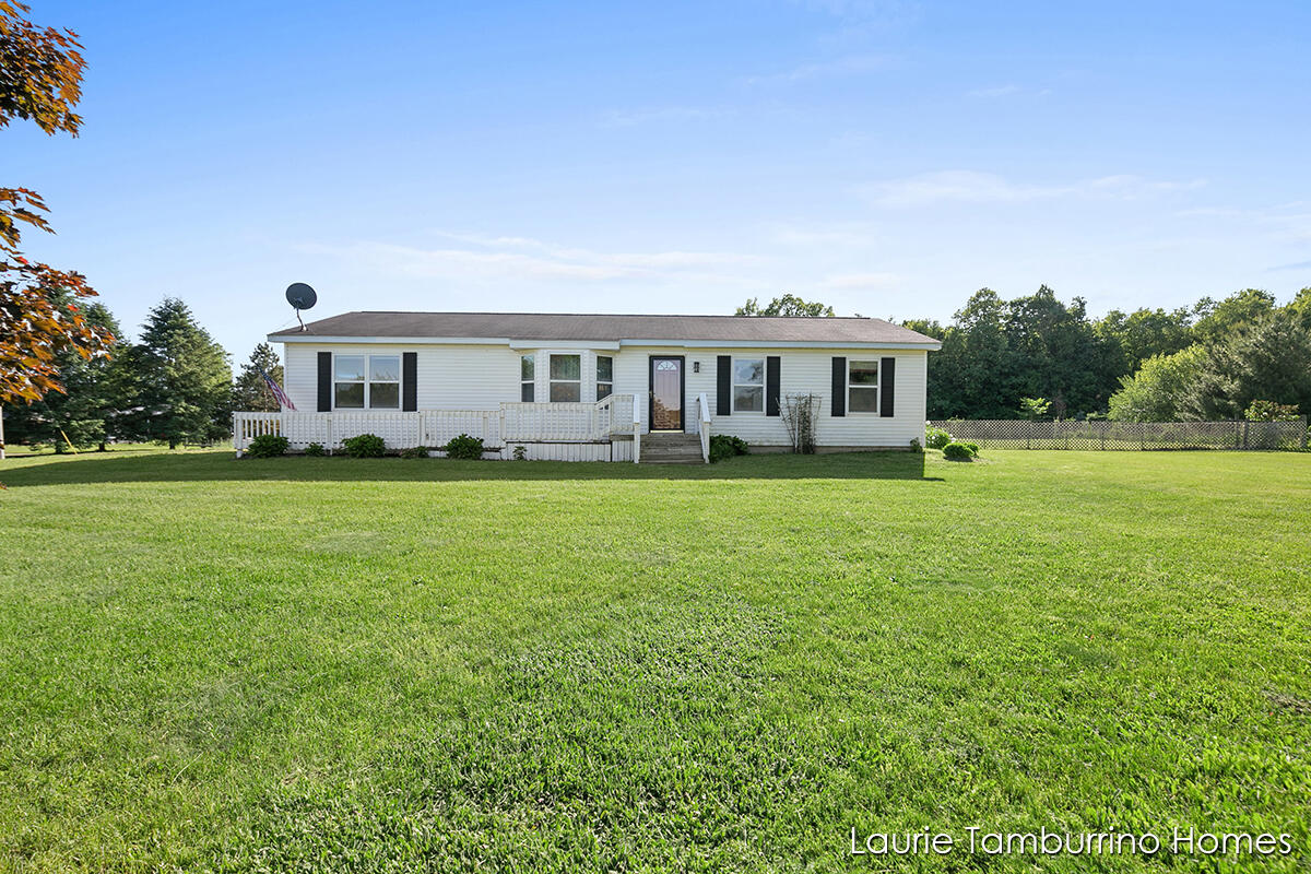 6579 Barber Road Hastings, MI 49058 - Photo 3 of 44 IMG_1000