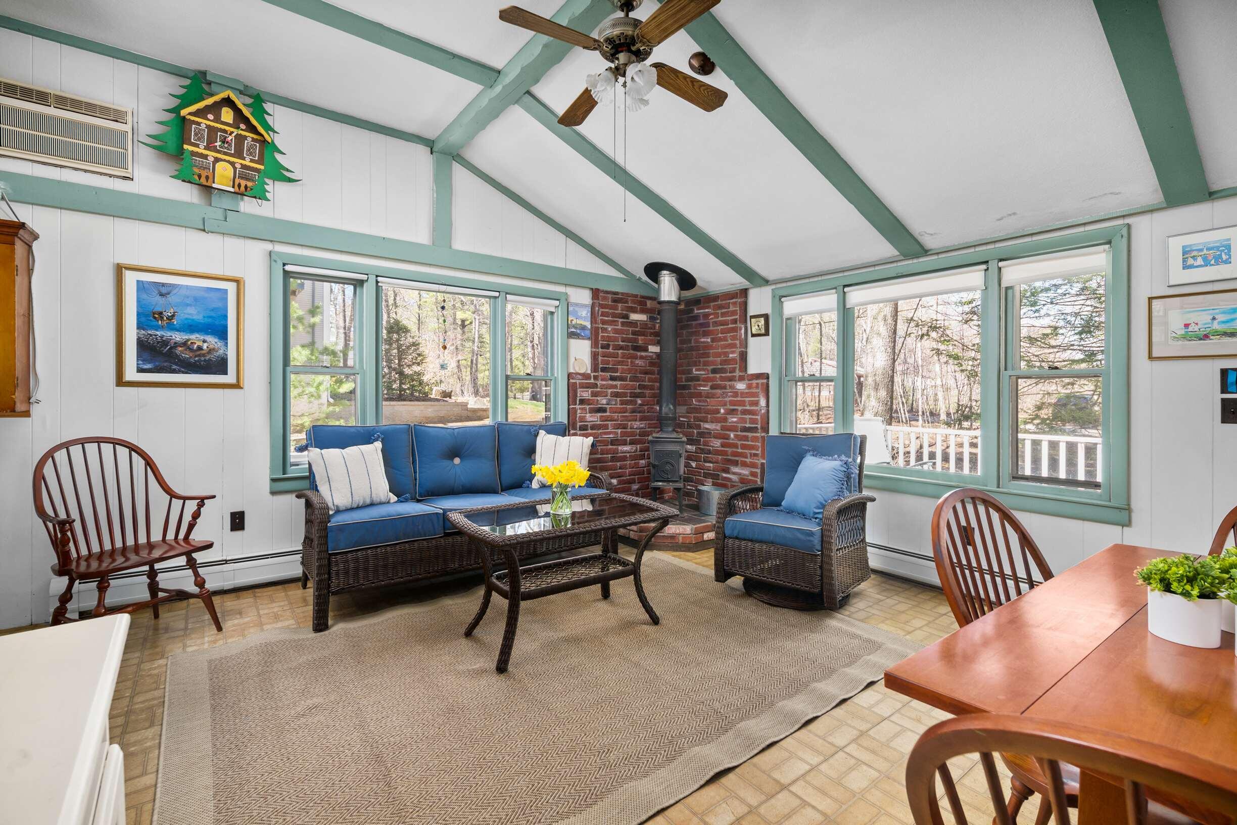 14 Beacon Street Extension York, ME 03909 - Photo 6 of 16 Living Room