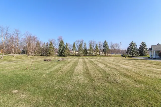 $79,900 | 104-106 Waverly Drive, Cambridge, WI 53523