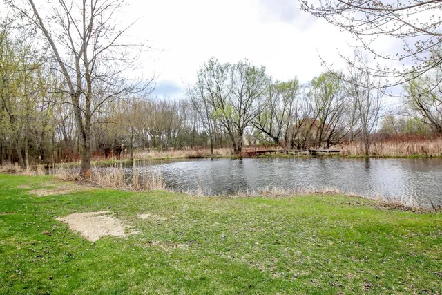 $79,900 | 104-106 Waverly Drive, Cambridge, WI 53523