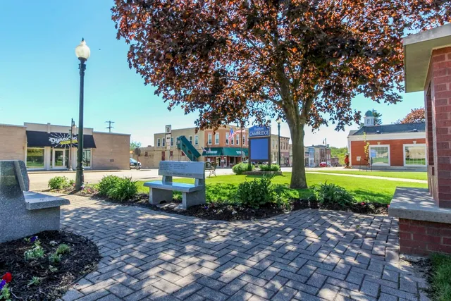 $79,900 | 104-106 Waverly Drive, Cambridge, WI 53523