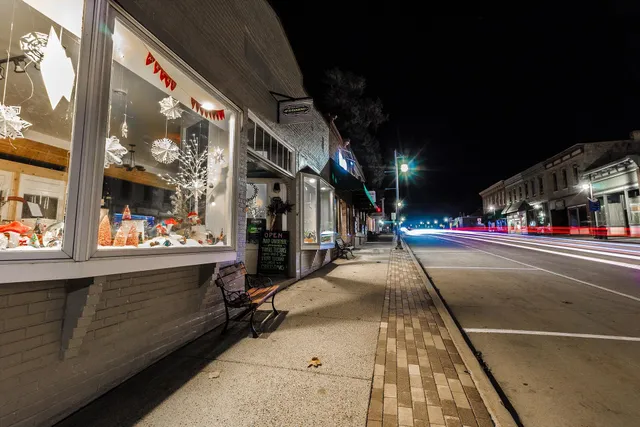 $79,900 | 104-106 Waverly Drive, Cambridge, WI 53523