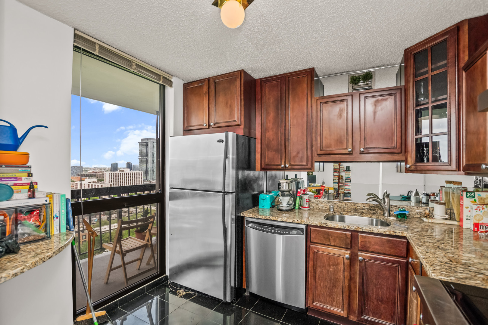 33 West Delaware Place, Unit 22J Chicago, IL 60610 - Photo 6 of 15