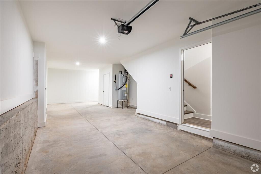 776 Metropolitan Parkway Southwest, Unit 3A Atlanta, GA 30310 - Photo 4 of 22 a view of an empty room