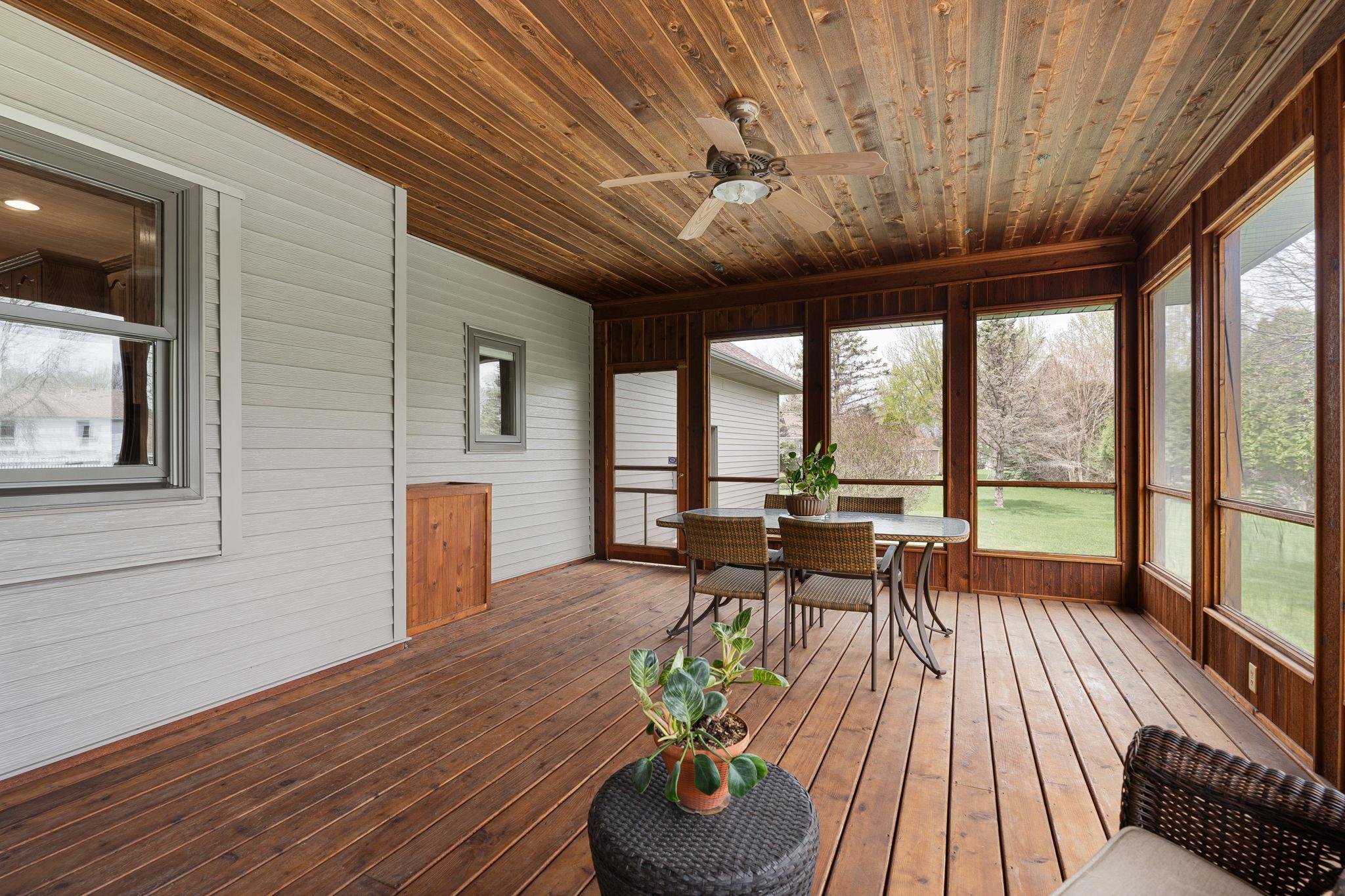 805 27th Street Southwest Austin, MN 55912 - Photo 21 of 81