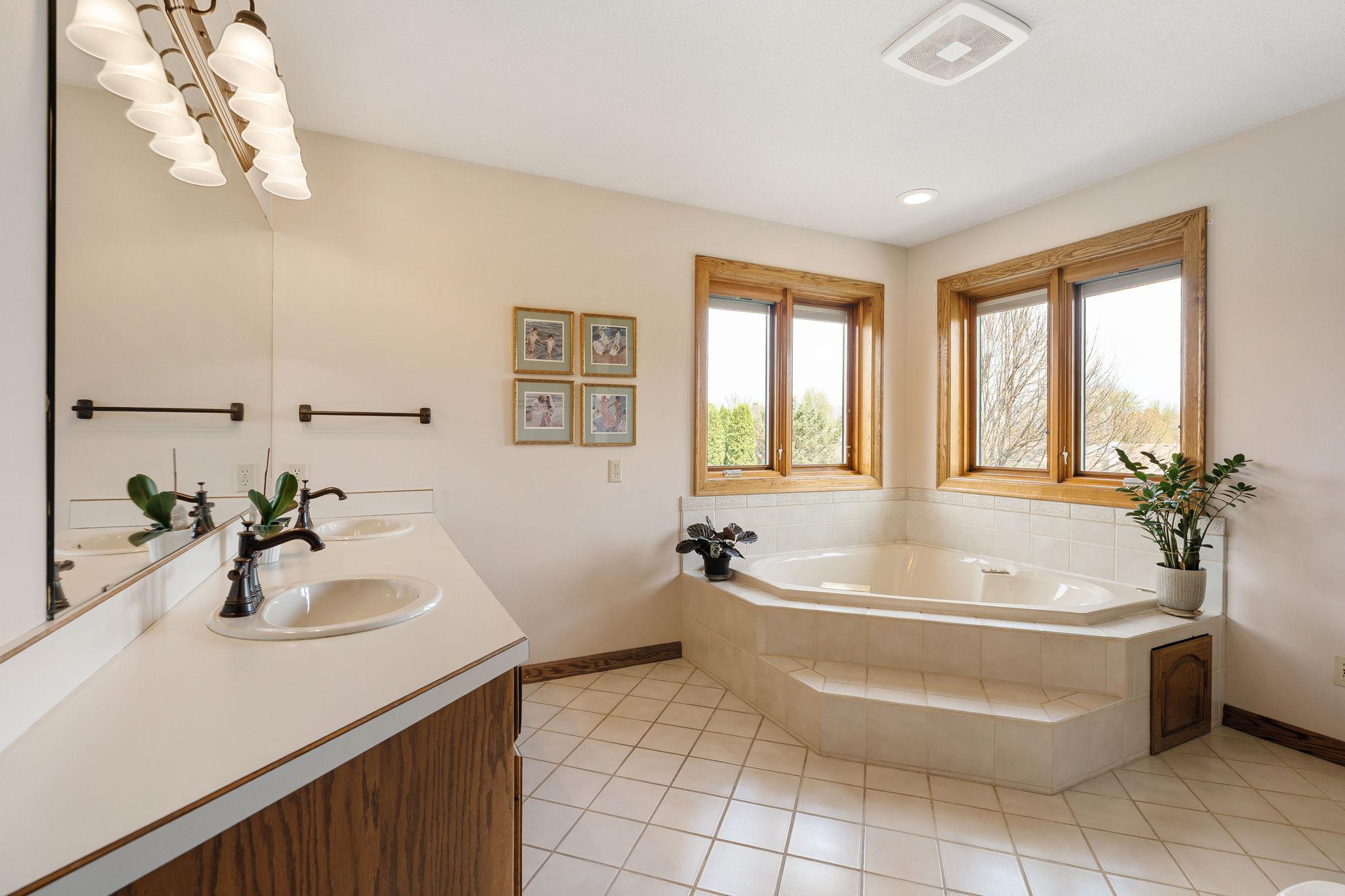 805 27th Street Southwest Austin, MN 55912 - Photo 33 of 81