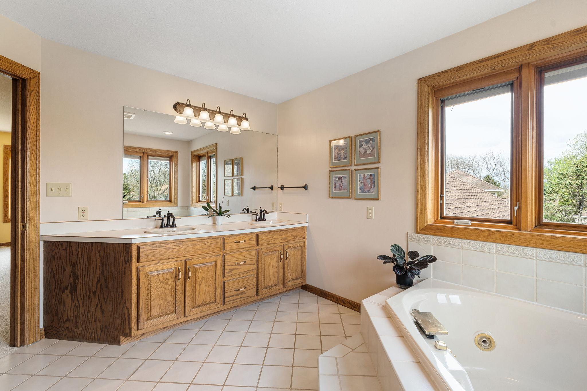 805 27th Street Southwest Austin, MN 55912 - Photo 34 of 81