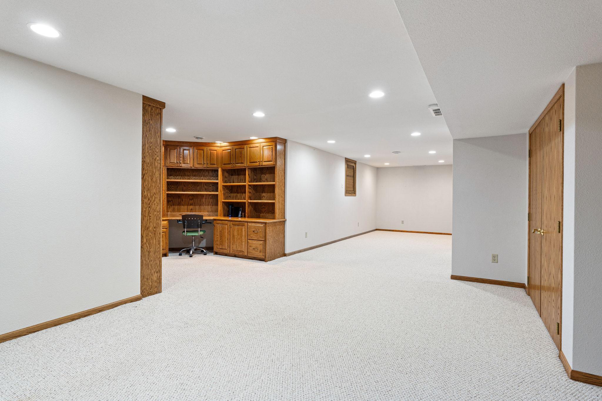 805 27th Street Southwest Austin, MN 55912 - Photo 48 of 81