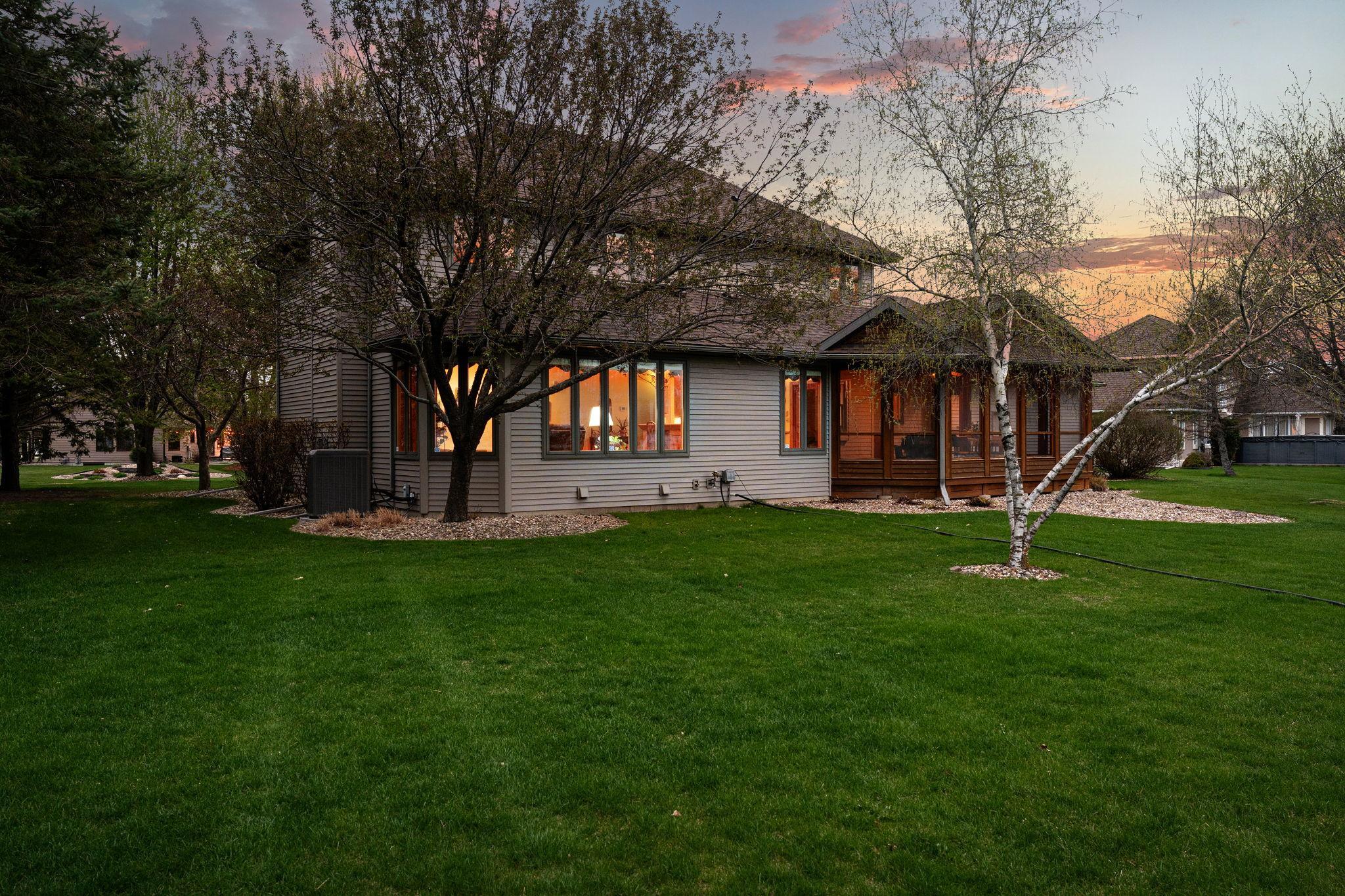 805 27th Street Southwest Austin, MN 55912 - Photo 5 of 81