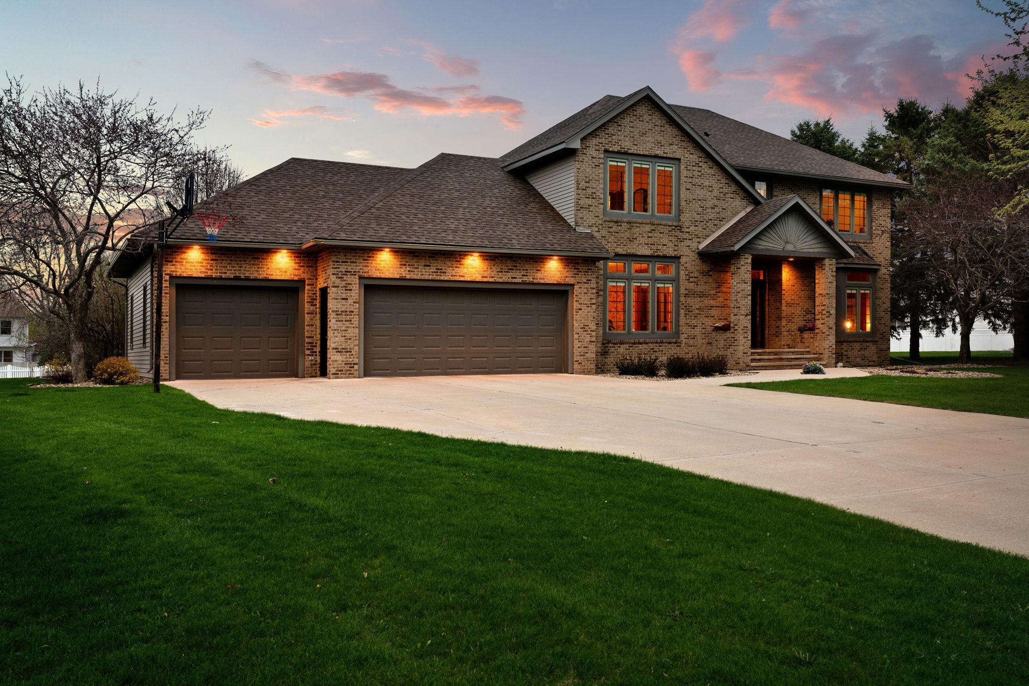 805 27th Street Southwest Austin, MN 55912 - Photo 6 of 81