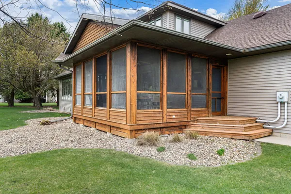 $514,900 | 805 27th Street Southwest, Austin, MN 55912
