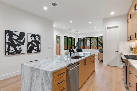 $1,150,000 | 2611 Oak Crest Avenue, Unit A, Austin, TX 78704