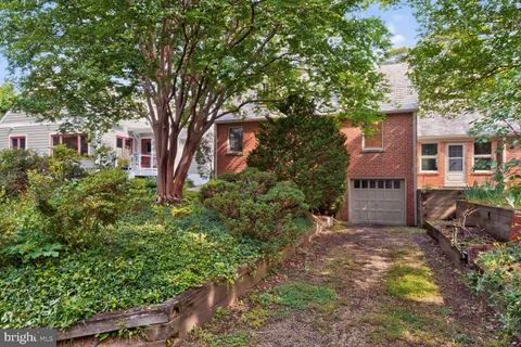 $725,000 | 702 McNeill Road, Silver Spring, MD 20910