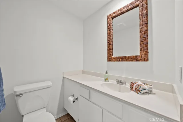 $815,000 | 22732 Pear Court, Saugus, CA 91390