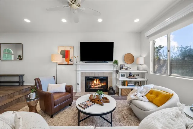 $815,000 | 22732 Pear Court, Saugus, CA 91390