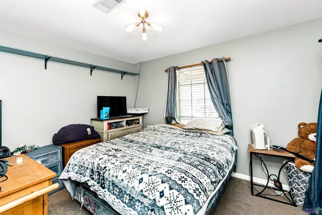 $330,000 | 5660 Cr-92, St. Francisville, LA 70775