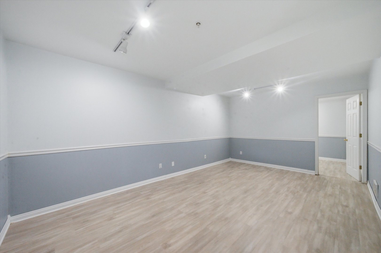 5451 McDonough Road Hoffman Estates, IL 60192 - Photo 36 of 48