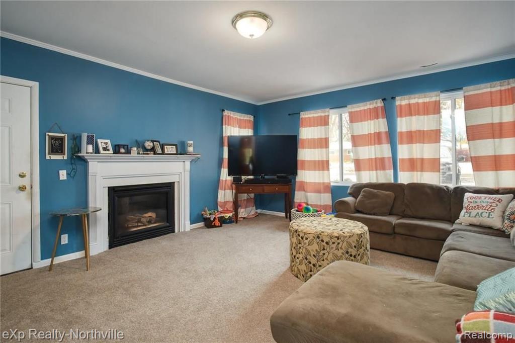 28471 Thorny Brae Road Farmington Hills, MI 48331 - Photo 19 of 27