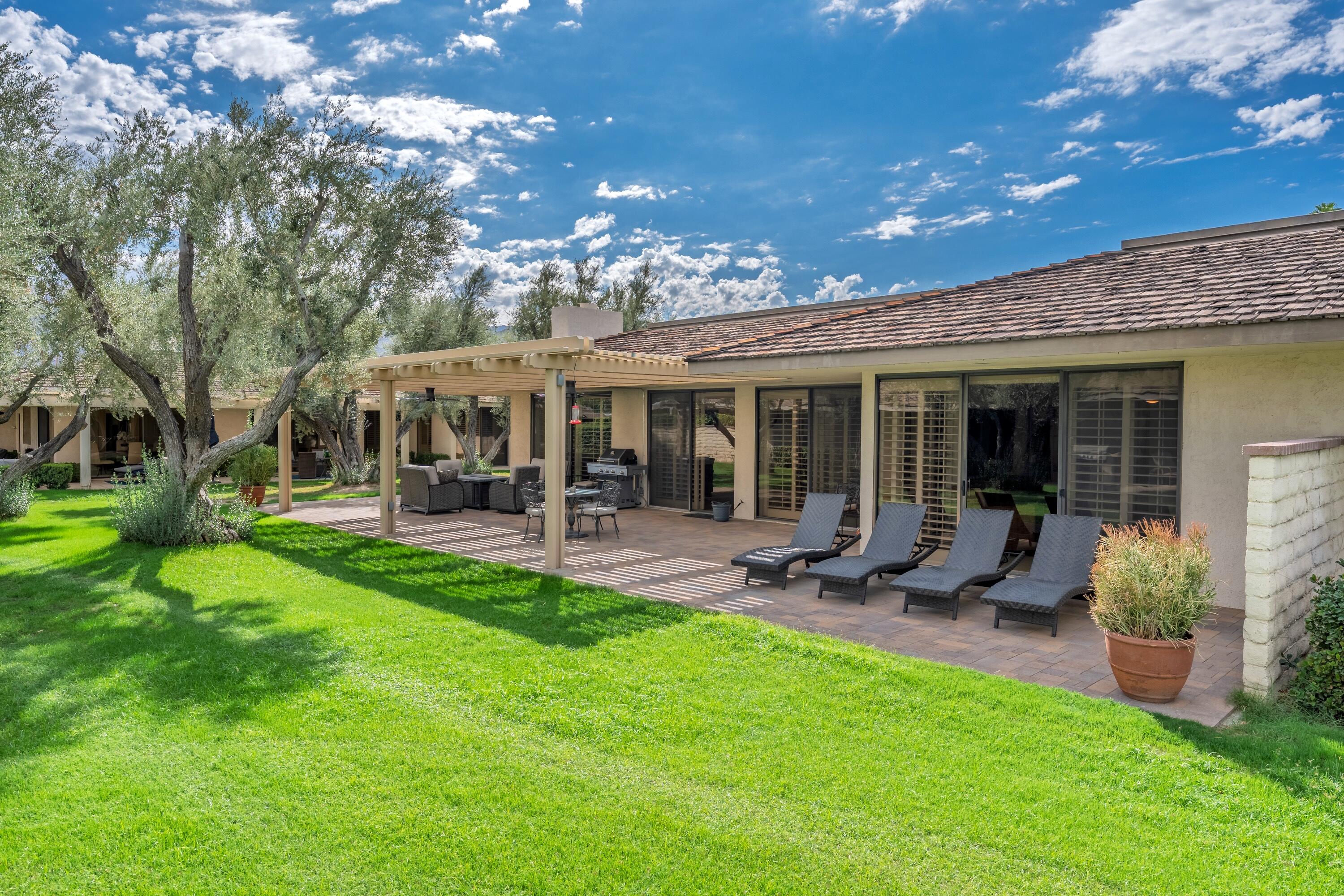 27 Cornell Drive Rancho Mirage, CA 92270 - Photo 2 of 57 08-104961380