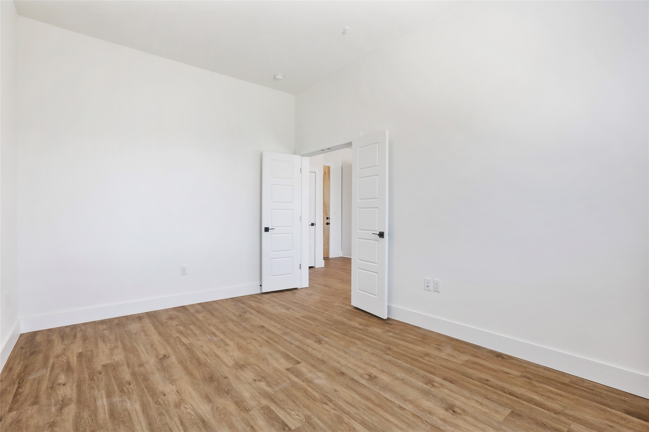 1811 Webberville Road, Unit 1209 Austin, TX 78721 - Photo 12 of 27