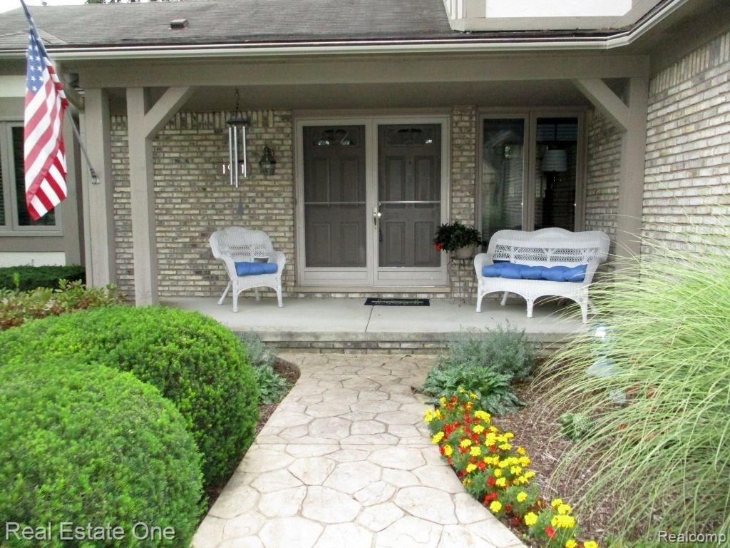 1991 Edgemont Court Rochester Hills, MI 48306 - Photo 3 of 57