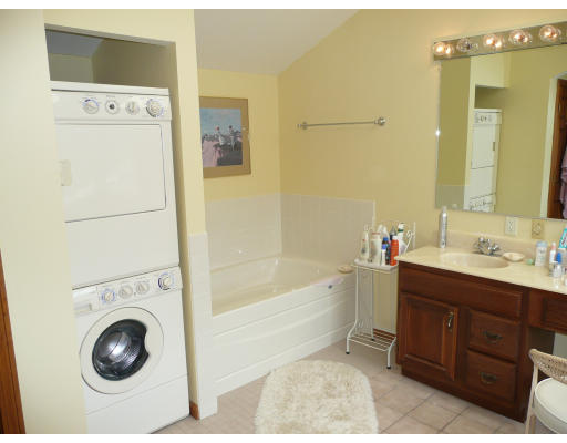 60 Park Road Chelmsford, MA 01824 - Photo 12 of 13 Gallery Image 12