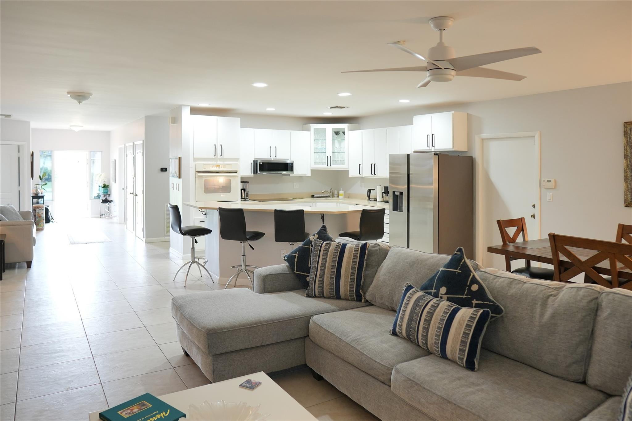 821 Southwest 13th Court Pompano Beach, FL 33060 - Photo 11 of 44 Photo 11