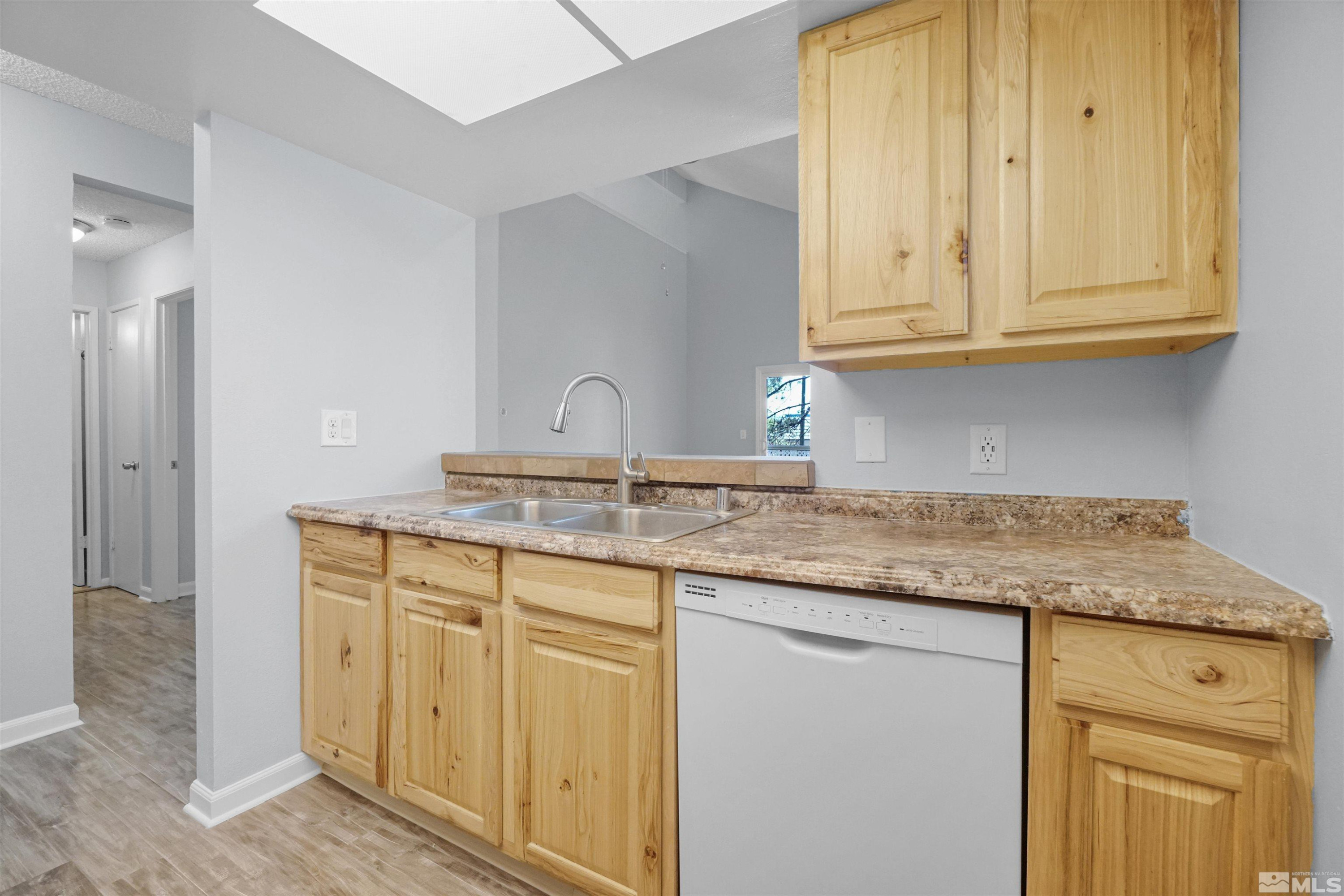 2386 Roundhouse Road Sparks, NV 89431 - Photo 5 of 26 Photo 5